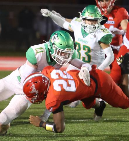 Suwannee defensive lineman Hunter Watson tackles Bradford running back Brian Cliffin III last Friday. (PAUL BUCHANAN/Special to the Reporter)