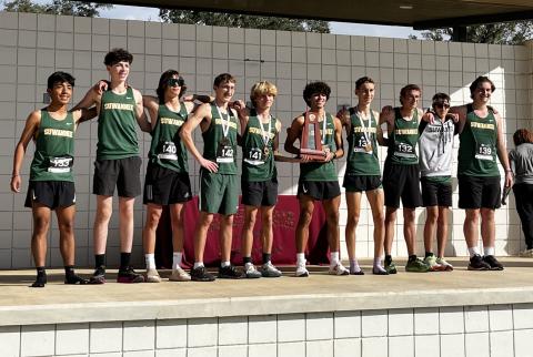 Suwannee’s boys cross country team won the District 1-2A meet on Friday. (COURTESY)