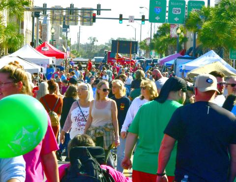 Christmas on the Square usually attracts tens of thousands of visitors to downtown Live Oak. This year’s festival will still go on this weekend despite forecast for rainy conditions. (ROB WOLFE/Special to the Reporter)