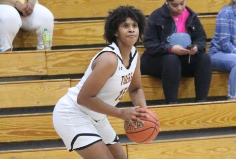 Columbia forward Jolena Gardner shoots against Madison County on Dec. 13. (JORDAN KROEGER/Lake City Reporter)