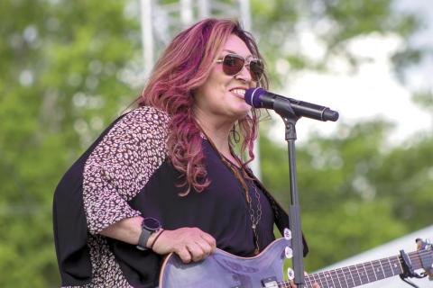 Jo Dee Messina performs on the final night of the 2022 Suwannee River Jam. Festival officials announced Friday the 2024 event was being canceled. There was no Jam last year. (DONNY WEATHERFORD/Spirit of the Suwannee Music Park)