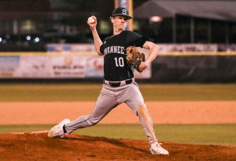 Suwannee pitcher Patrick Williams pitches against Suwannee on Feb. 29. (BRENT KUYKENDALL/Lake City Reporter)