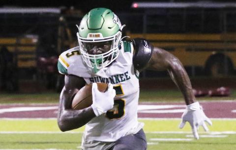 Suwannee receiver MJ Rossin runs to the end zone for a touchdown after catching a screen pass against Godby last Friday. (JAMIE WACHTER/Lake City Reporter)
