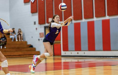 Columbia hitter Sinei Wood saves a shot from Lafayette on Sept. 24. (JACK HOWDESHELL/Lake CityReporter)