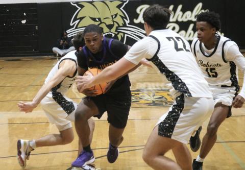 Columbia guard Zamarion Jones drives to the basket in the closing seconds of Tuesday's game against Buchholz. (JORDAN KROEGER/Lake City Reporter)