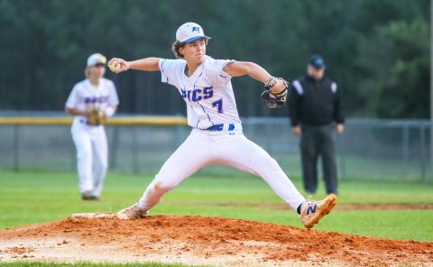 Branford pitcher Kyler Williamson pitches against Fort White on March 10. (BRENT KUYKENDALL/Lake City Reporter)