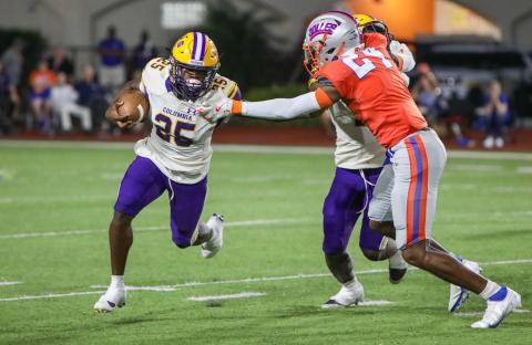Columbia running back Jerome Horne turns the corner for a gain against Bolles last season. (BRENT KUYKENDALL/Lake City Reporter)