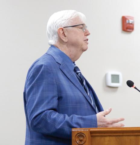 Raftelis Senior Vice President Henry Thomas speaks with the North Florida Water Utilities Authority board about its preliminary rate study. (JAMIE WACHTER/Lake City Reporter)