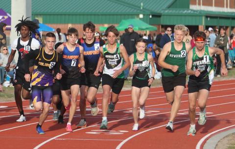 Runners from Columbia, Branford and Suwannee compete in the 1600m at the Suwannee Mini Meet on Tuesday. (PAUL BUCHANAN/Lake City Reporter)