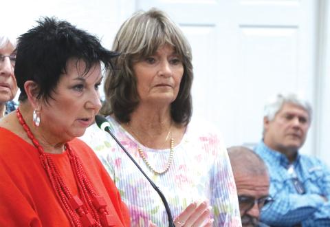 Lake City Humane Society Executive Director Elizabeth Halloran (left) addresses the Lake City Council during Monday’s workshop. (MORGAN MCMULLEN/Lake City Reporter)