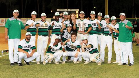 Suwannee’s 2019 baseball won a regional title for the program’s Final Four appearance since 1969. (PAUL BUCHANAN/Lake City Reporter)
