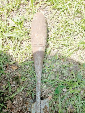 Live Oak Police Chief Keith Davis said while he was ‘99% sure’ the suspicious device found Tuesday in a backyard in Live Oak was a training round, officers called the Alachua County Sheriff’s Office Bomb Squad due to ‘that 1% chance.’ The Bomb Squad responded and secured the device. (COURTESY LIVE OAK POLICE DEPARTMENT)