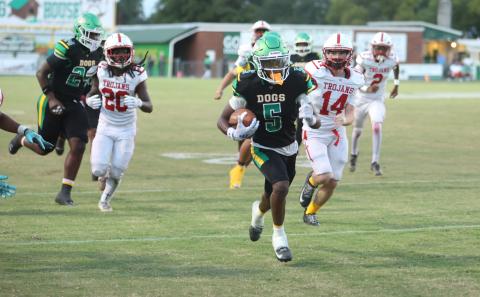 Suwannee receiver Kamari Lovett returns a punt for a touchdown Friday against Hamilton County. (PAUL BUCHANAN/Lake City Reporter)