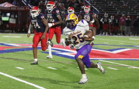 Columbia running back Jerome Horne returns a kickoff 43 yards into Manatee territory on Friday. (JORDAN KROEGER/Lake City Reporter)