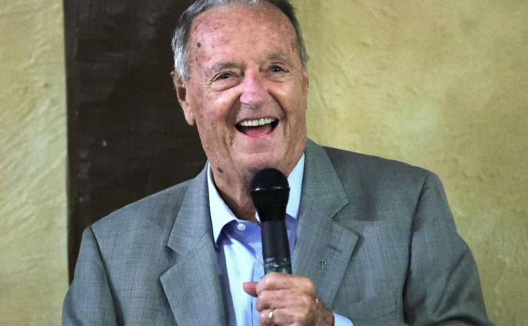 Former Florida State Seminoles coach Bobby Bowden delivers remarks at the Orlando Touchdown Club during their meeting on Oct. 9, 2019. (JOE BURBANK/Orlando Sentinel/TNS)