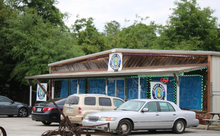 The Columbia County Board of County Commissioners will hold a meeting tonight to discusss the potential future of internet cafes such as the Lucky Duck on U.S. Highway 41. (FILE)