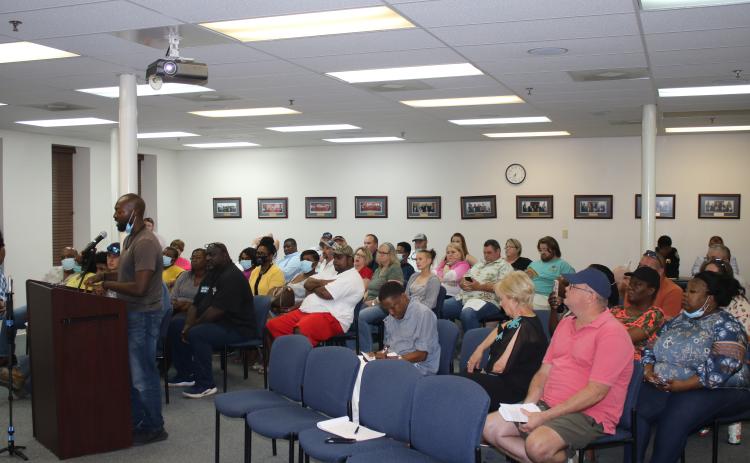 Lake City residents packed the city council chamber during Monday night’s meeting. (TONY BRITT/Lake City Reporter)