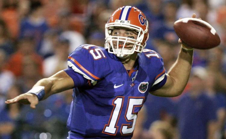 Florida quarterback Tim Tebow throws a pass against LSU on Oct. 11, 2008, in Gainesville. (AP FILE)