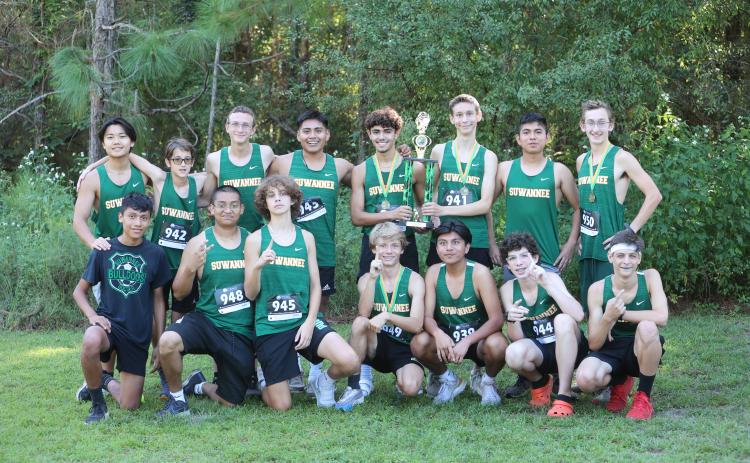 Suwannee's boys cross country team won the Suwannee Invitational on Saturday. (PAUL BUCHANAN/Special to the Reporter)