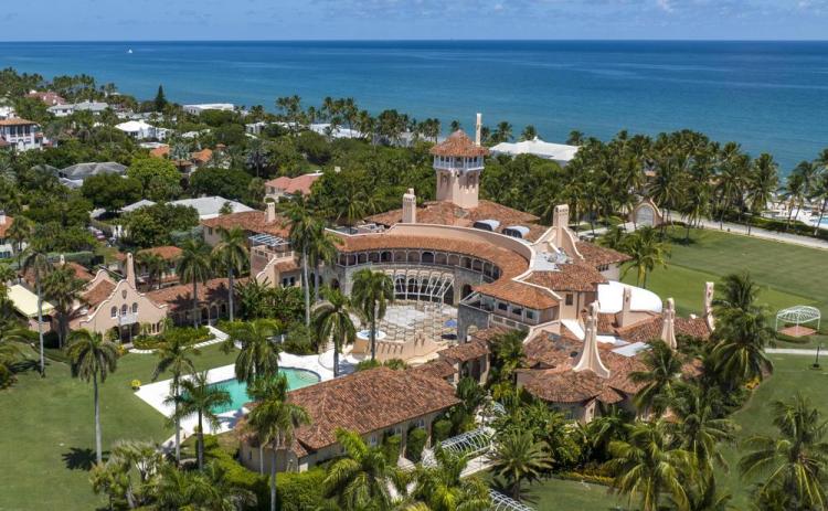 An aerial view of former President Donald Trump’s Mar-a-Lago club in Palm Beach on Aug. 31, 2022. A federal judge has appointed Raymond Dearie, a veteran New York jurist to serve as an independent arbiter and review records seized during an FBI search of former President Donald Trump’s home last month. (STEVE HELBER/AP File)