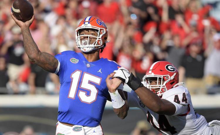 Florida Gators quarterback Anthony Richardson throws a pass against Georgia in last year's game in Jacksonville. (AP FILE)
