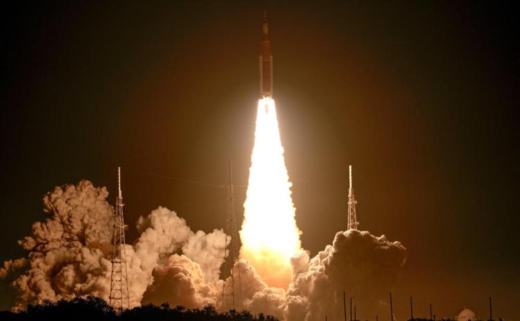 NASA’s new moon rocket lifts off from Launch Pad 39B at the Kennedy Space Center in Cape Canaveral. (JOHN RAOUX/Associated Press)