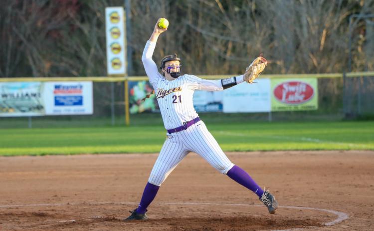 Columbia pitcher Harleigh Price pitches against Fort White on March 5. (BRENT KUYKENDALL/Lake City Reporter)