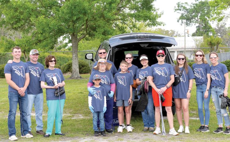 Sixteen teams of parishioners of First Baptist Church and Westwood Baptist Church canvassed the City of Live Oak on Sunday to pick up trash as a form of community service. (COURTESY FIRST BAPTIST CHURCH)