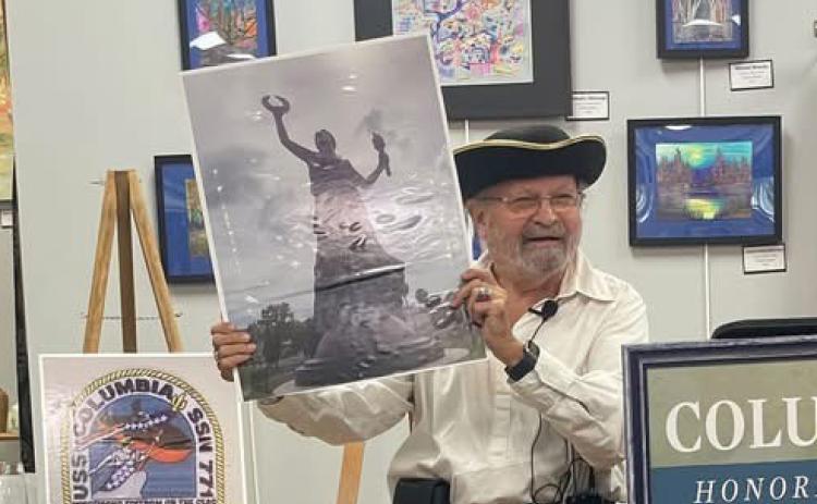 Benjamin Ragland, portraying a Minute Man from the Revolutionary War era, made a presentation recently at the Gateway Art Gallery on Lady Columbia, America’s first national mascot. (COURTESY)