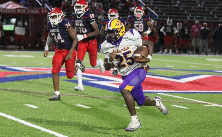 Columbia running back Jerome Horne returns a kickoff 43 yards into Manatee territory on Friday. (JORDAN KROEGER/Lake City Reporter)