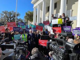 A Florida Supreme Court hearing Wednesday on a proposed constitutional amendment about abortion rights drew demonstrators on each side of the issue. (TOM URBAN/News Service of Florida)