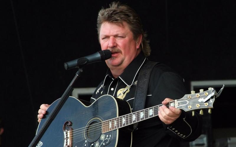 Country star Joe Diffie is seen on stage in this file photo from 2009 Jamboree In The Hills in Morristown, Ohio. (AP FILE PHOTO)