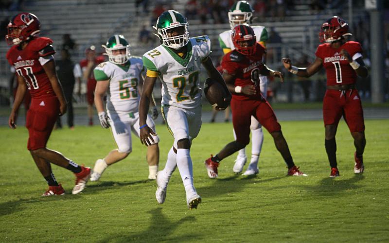 Suwannee running back Malachi Graham celebrates after scoring a touchdown against Hamilton County on Friday night. (PAUL BUCHANAN/Special to the Reporter)