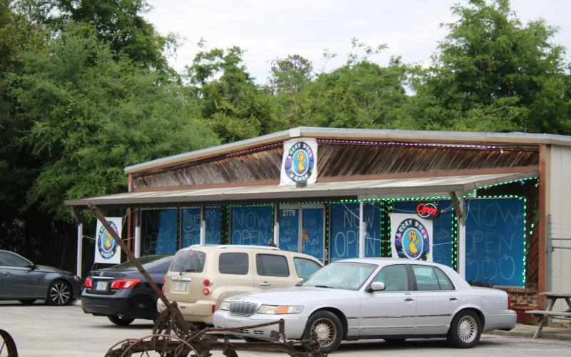 The Columbia County Board of County Commissioners will hold a meeting tonight to discusss the potential future of internet cafes such as the Lucky Duck on U.S. Highway 41. (FILE)