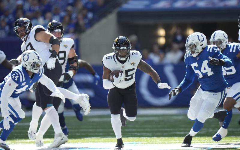 Jacksonville Jaguars running back James Robinson runs against the Indianapolis Colts on Oct. 16 in Indianapolis. (AJ MAST/Associated Press)