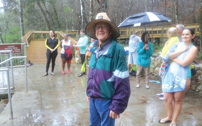 The original Iche Nippy Dipper, Earl Kinard, smiles at the 2020 Iche Nippy Dip Day celebration. Dippers this year will make a toast in Kinard’s honor after he passed away in March. (FILE)